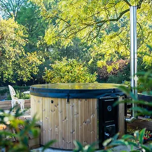 Boddington Mill, Enchanting 3 Bdr Retreat By Oriri Holiday home